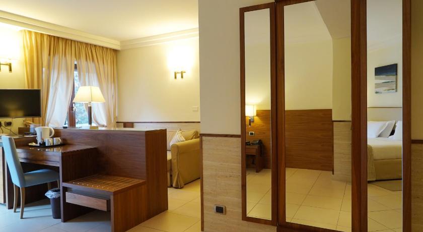 Suites & Residence Hotel