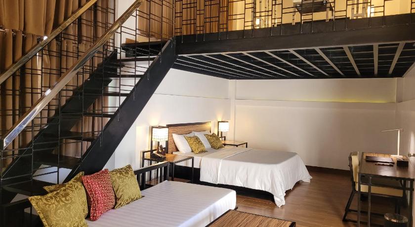 Image of Loft Deluxe Room 5