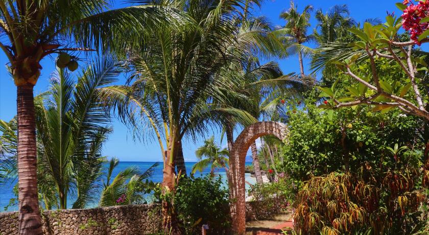 Island View Beachfront Resort - image 32