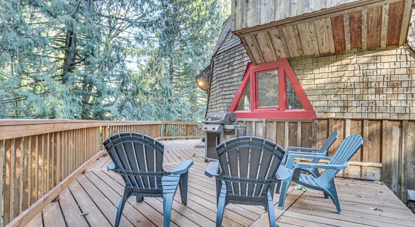 Mount Hood Village (OR) Cedar Creek Hideaway - Meredith Lodging 4-Star Accommodation view