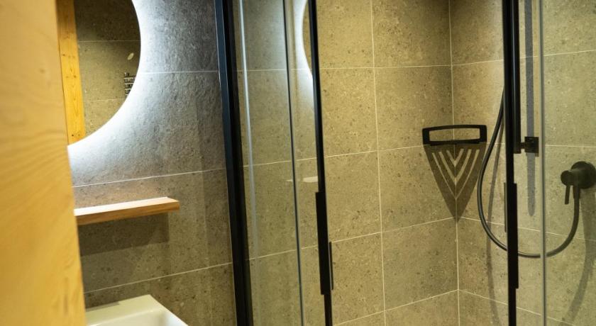 Image of Deluxe Room 2