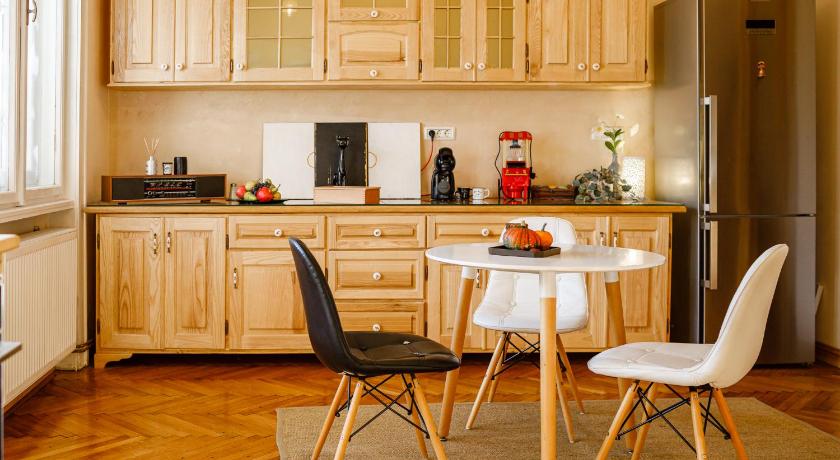 Timișoara Old town Boheme Apartment 4-Star Single Room exterior