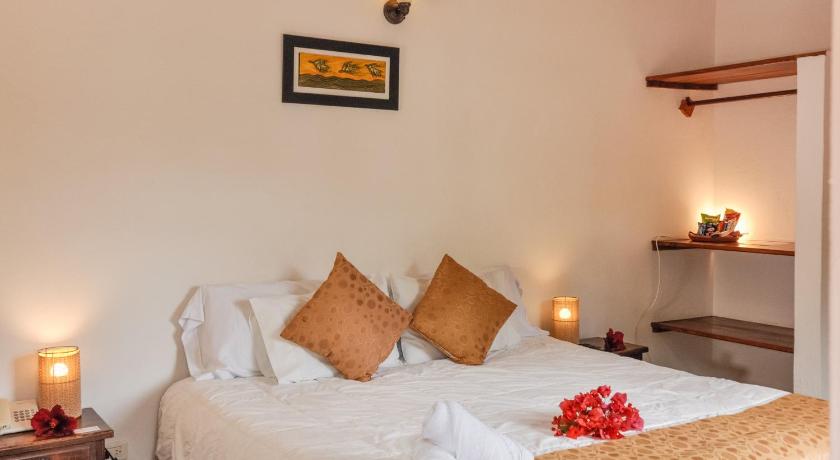 Image of Deluxe Double Room with Balcony 3