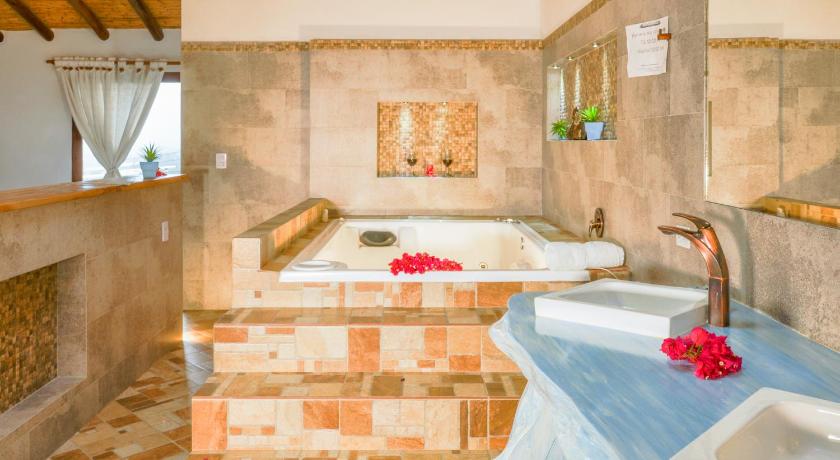 Image of Suite with Hot Tub 8