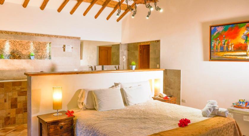 Image of Suite with Hot Tub 4