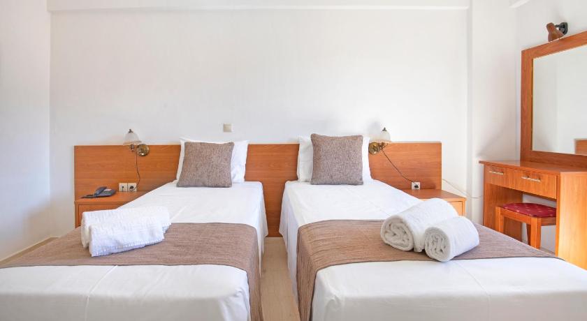 Image of Double or Twin Room with Garden View 4