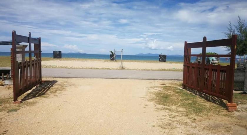 Rembulan Escape - beachfront bell tent (no 2) photo