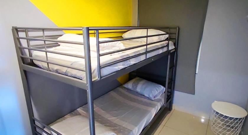 Urban Modern Apt @ Majestic Condo by 21 Homestay - image 32