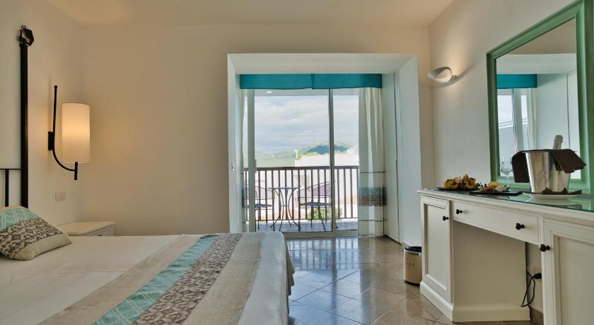 Image of Double or Twin Room with Side Sea View 4