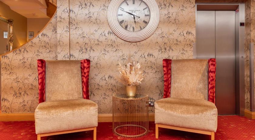 Tara Lodge photo