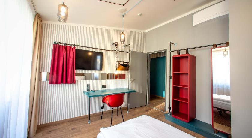 Image of Two Bedroom Terrace Suite 7