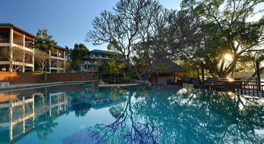 Chiang Saen (Chiang Rai) Bansaeo Garden and Resort 3-Star Hotel suite