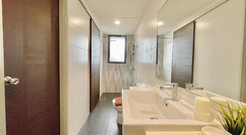 VSummer Stylish Loft Suites @ UHA photo