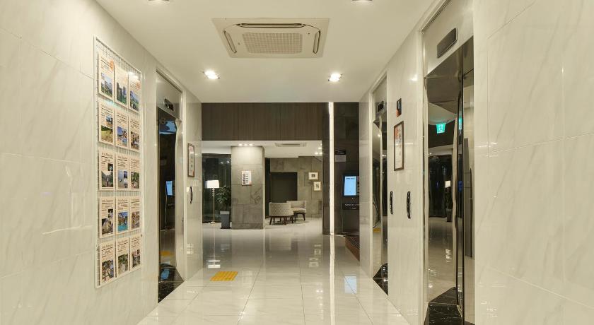 チェジュ Jeju Grace Hotel 3つ星 ホテル レストラン