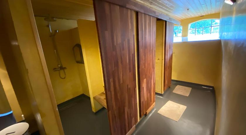 Image of Triple Room with Shared Bathroom 8