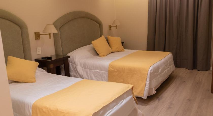 Image of Triple Room 11