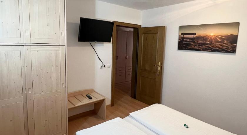 Residence Vajolet San Cassiano photo
