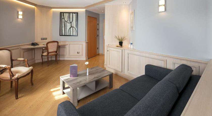 Cottage Logis Hotel - Restaurant photo