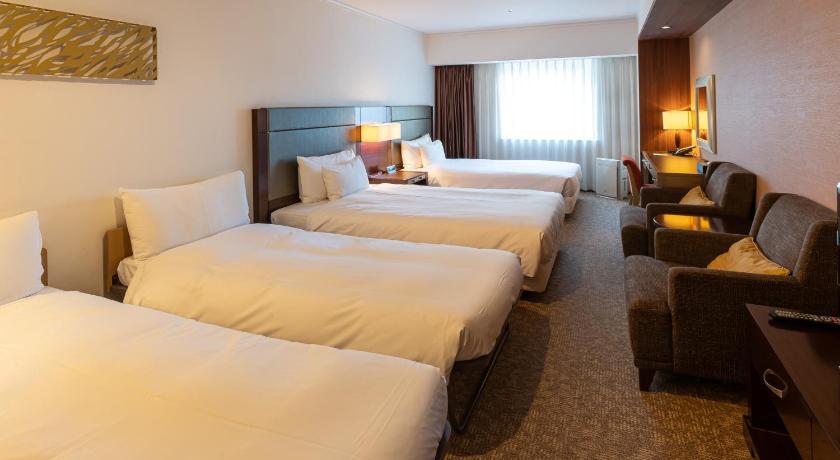 Deluxe Family 2 Single And 2 Extra Beds, Smoking 이미지 0