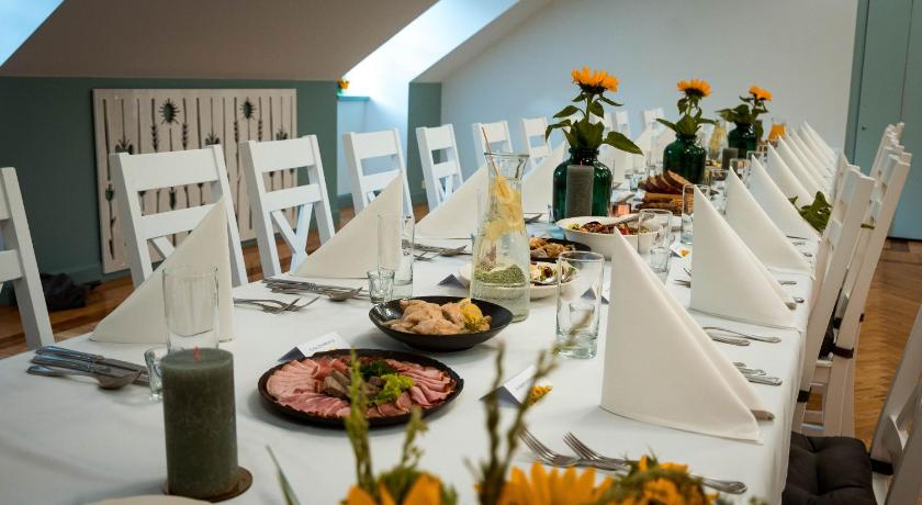 チハノヴィエツ Hotel Nowodwory 3つ星 ホテル ロビー