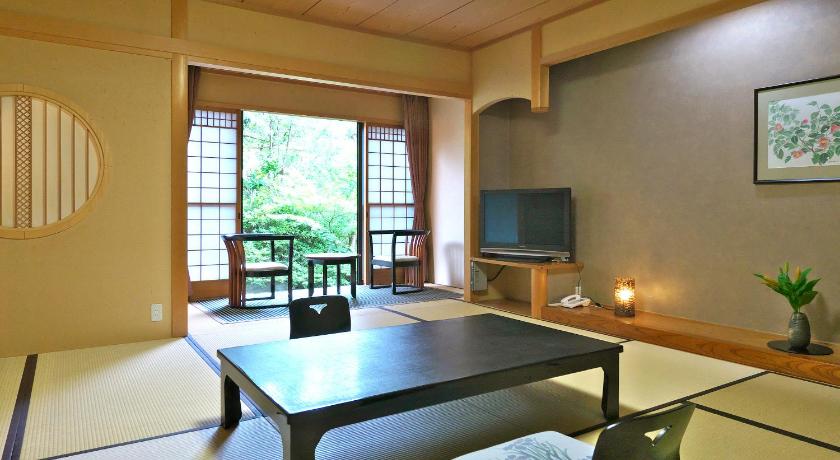 Yuraku Hotel photo