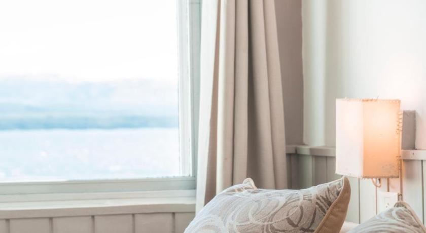Image of Superior Double Room with Lake View 4