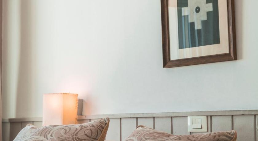 Image of Superior Double Room with Lake View 5