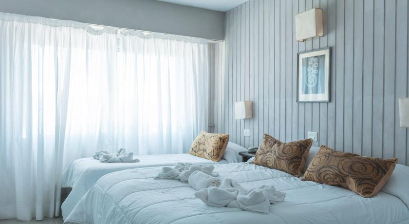 Image of Triple Room with Lake View 0