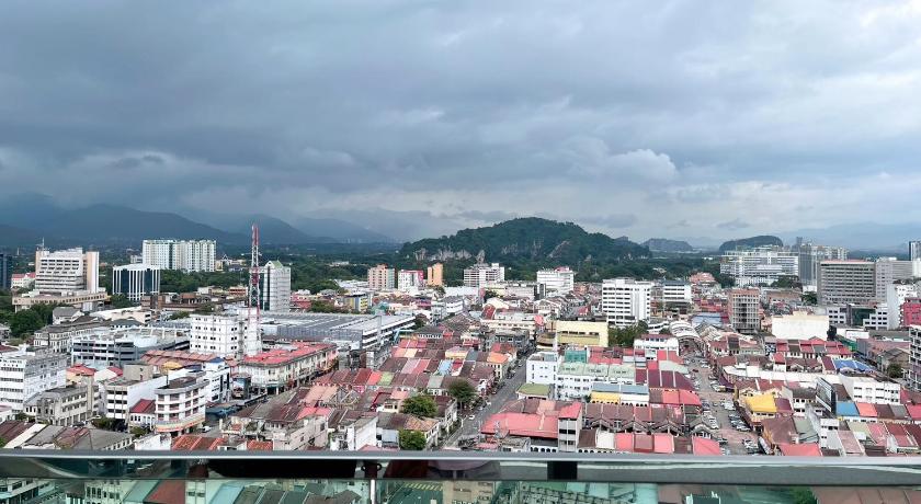 One Majestic Ipoh [3 Bedroom Apt For Family of 5] - image 7