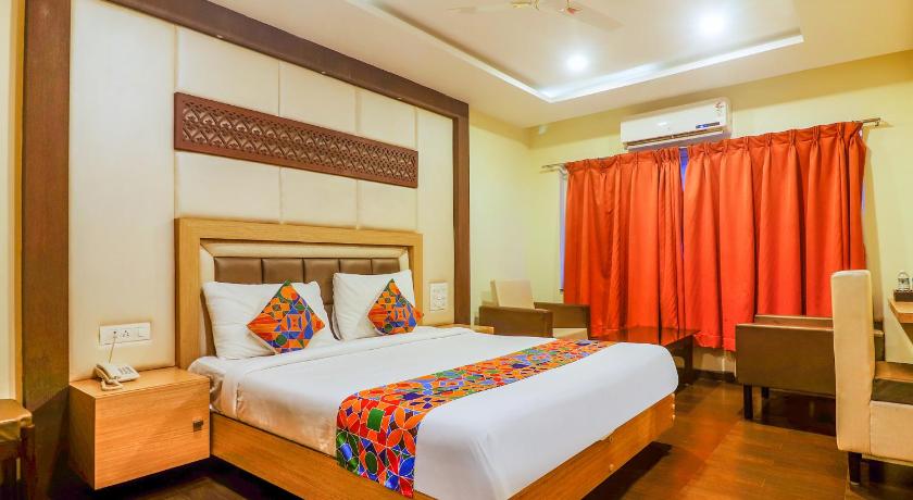 OYO 1774 Hotel Keerthi's Anupama photo