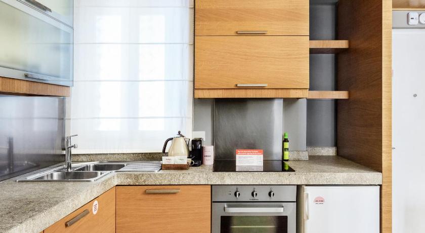 Image of Large 1 Bedroom Apartment, Sofa Bed and Bathtub 1