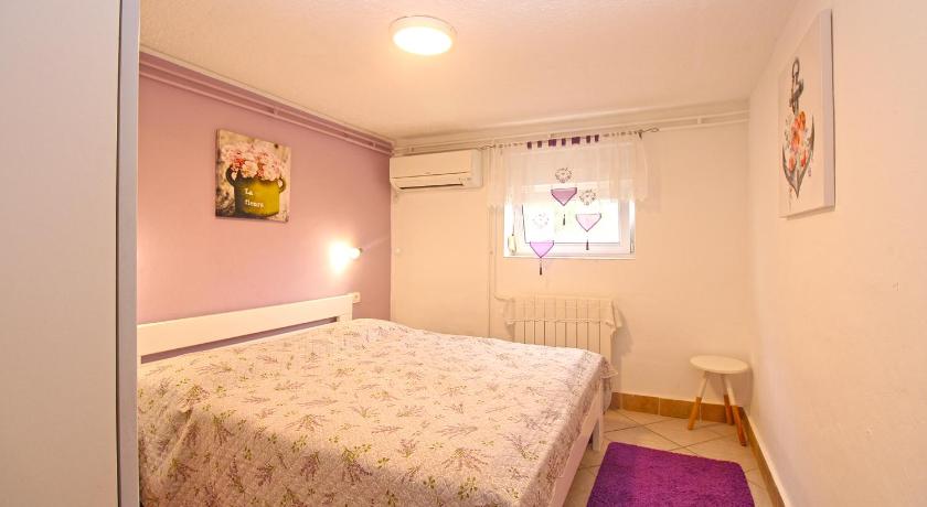 Apartment 1112 - image 32