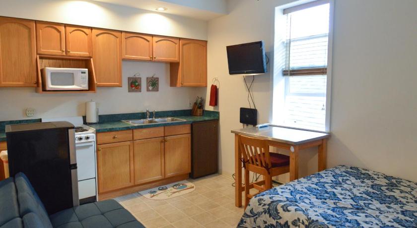 Brown & Hawkins Historical Apartments photo