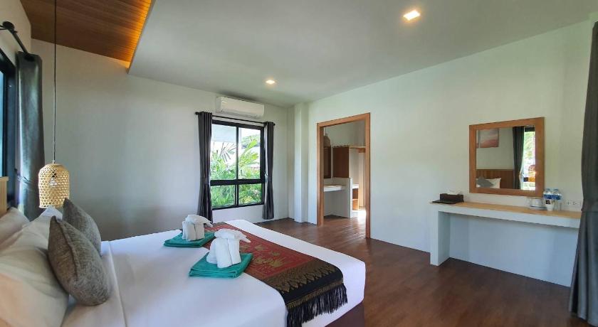 Image of Suite with Spa Bath 6