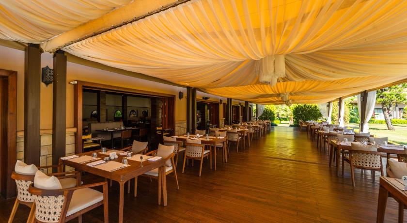 IC Hotels Residence - image 5