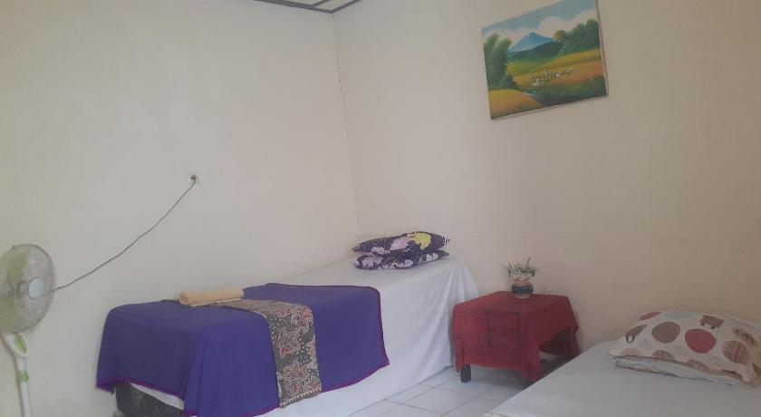 Image of Single Room with Private Bathroom 3