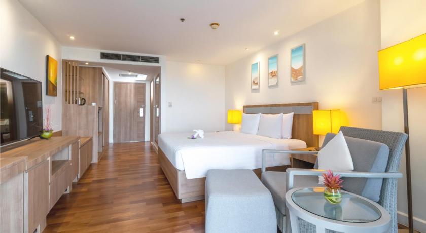 Image of Deluxe Room Ocean View 8