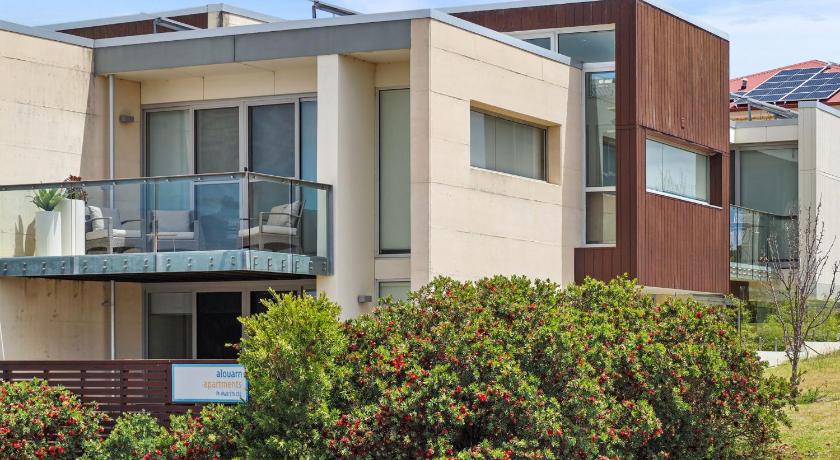 Alouarn Apartments photo
