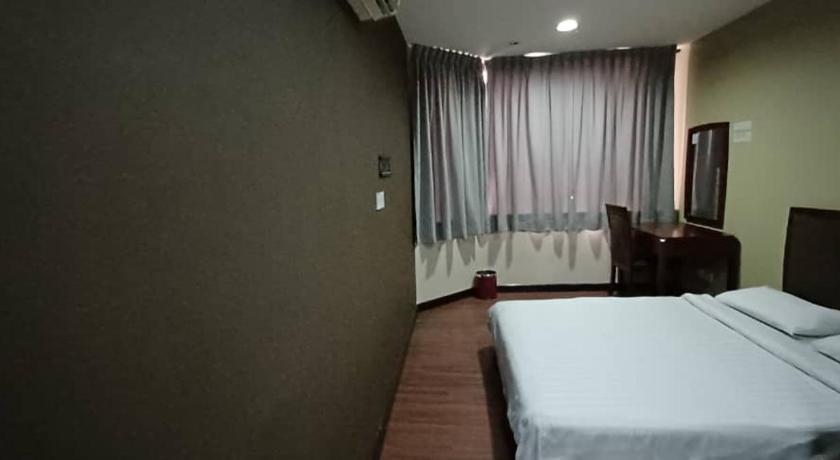 Kota Kinabalu Hotel Sadong 88 2-Star Hotel pool