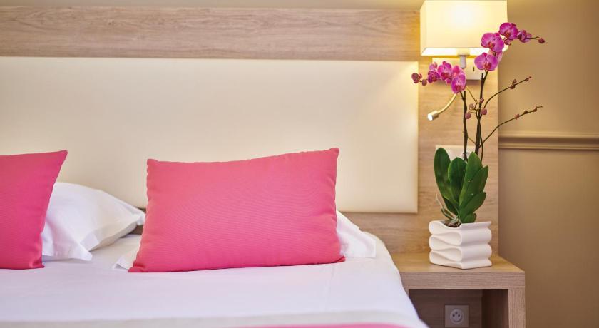 Kuva huoneesta Kahden hengen huone - Double - Oma parveke (Double Room with Balcony) 3