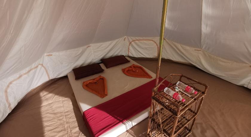 Image of Tent 6
