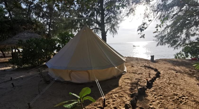 Image of Tent 7