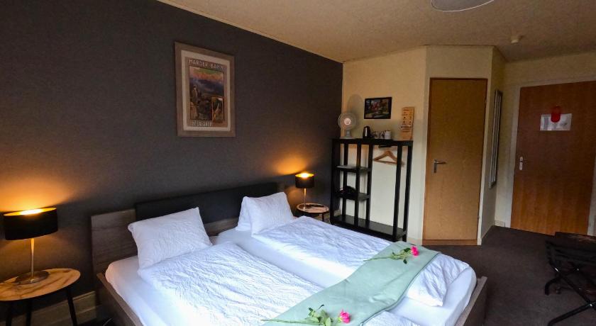 Image of Standard Double or Twin Room with Balcony 16