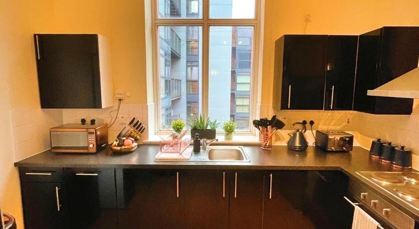 Loft apt in the centre of Sheffield for 3 persons - image 24