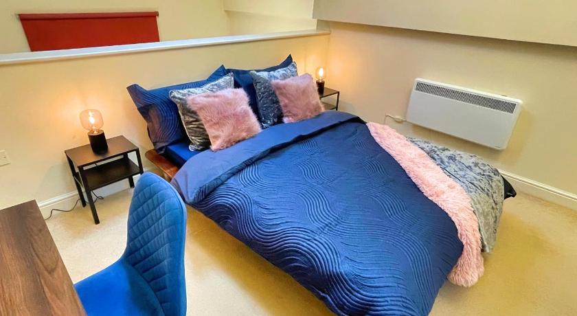 Loft apt in the centre of Sheffield for 3 persons - image 27
