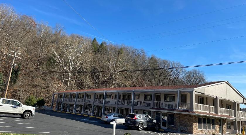 Econo Lodge Jefferson Hills Hwy 51 photo