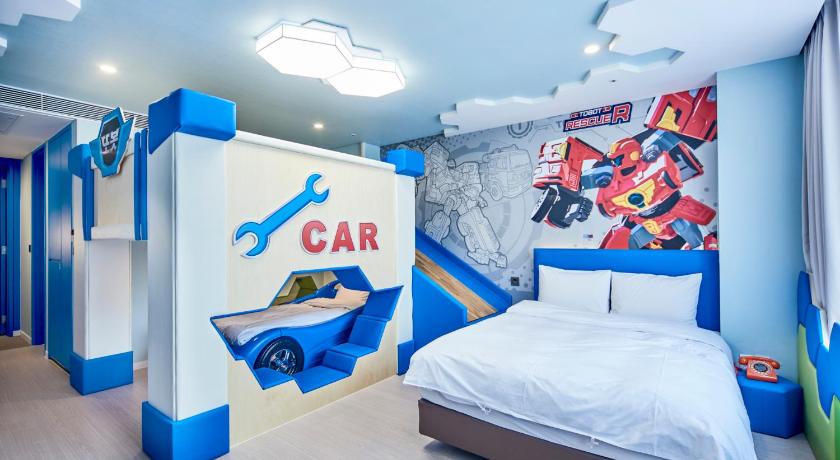 Image of Tobot Deluxe room 0