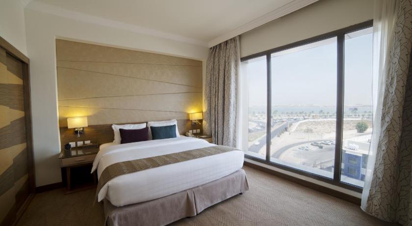 ダンマーム Golden Tulip Corniche Dammam 3つ星 ホテル レストラン