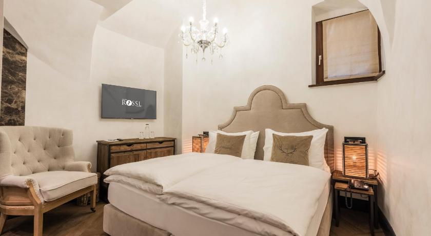 รูปของห้องพักเตียงใหญ่หรือเตียงแฝด (Double or Twin Room) 0
