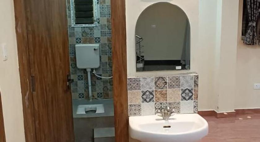 DREAM HOTEL - image 28